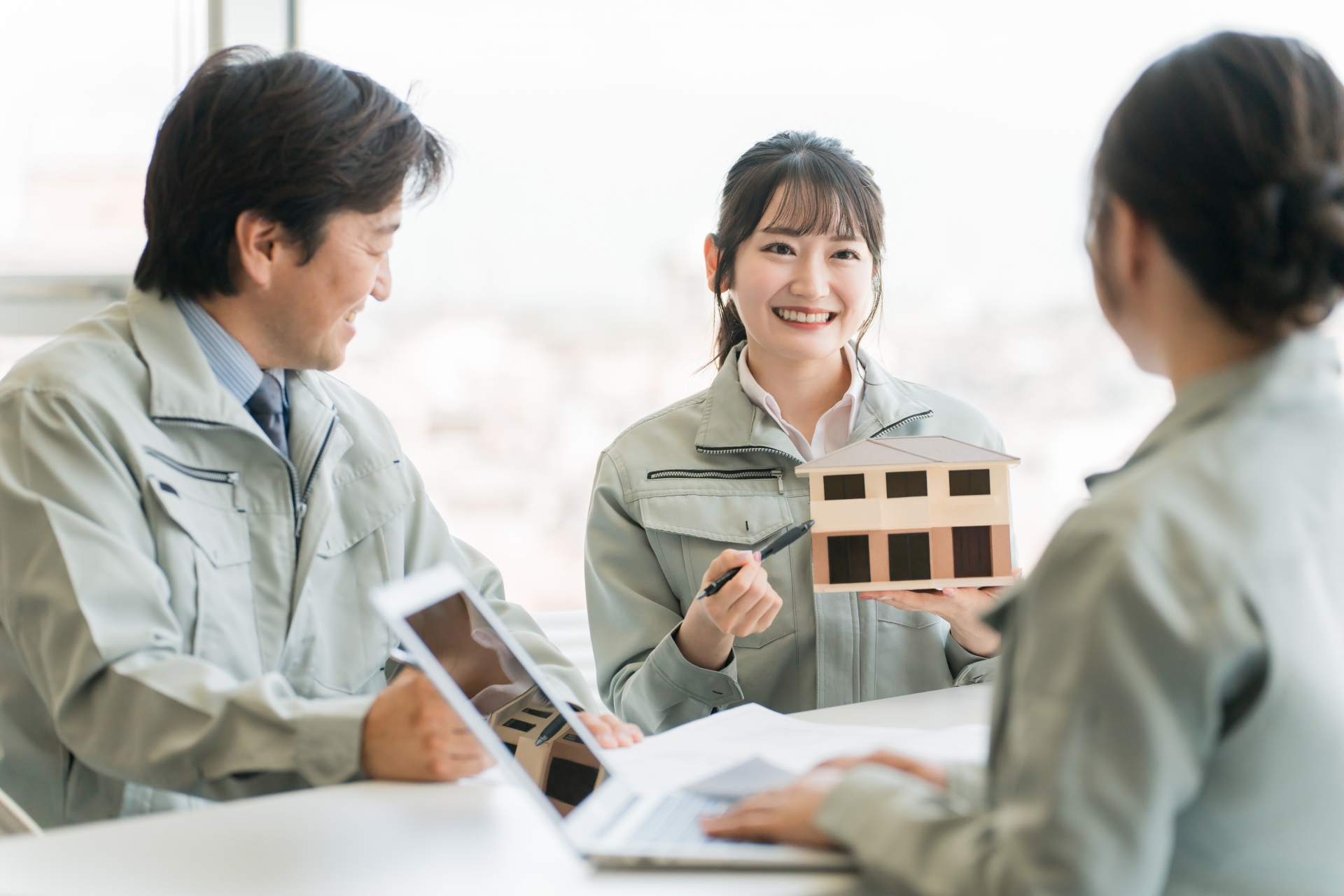 お客様との打ち合わせ